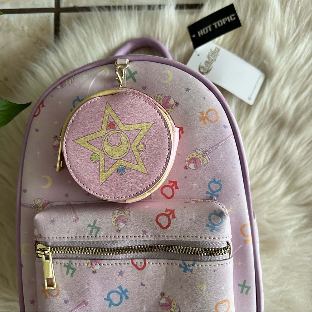 NWT Sailor Moon x Hot Topic Limiter Edition Backpack - Backpack Only - Picture 2 of 8